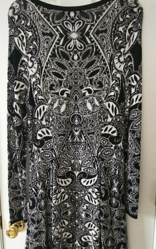 Dress - Picture 3 of 3